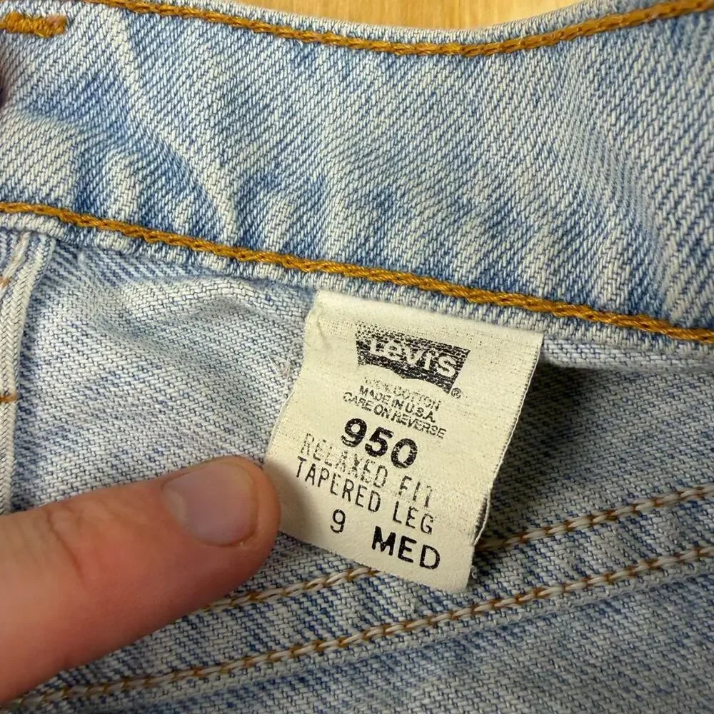 Vintage 90s Levi’s 950 Orange Tab Relaxed Fit Jeans – Light Wash Blue – Size 9 M